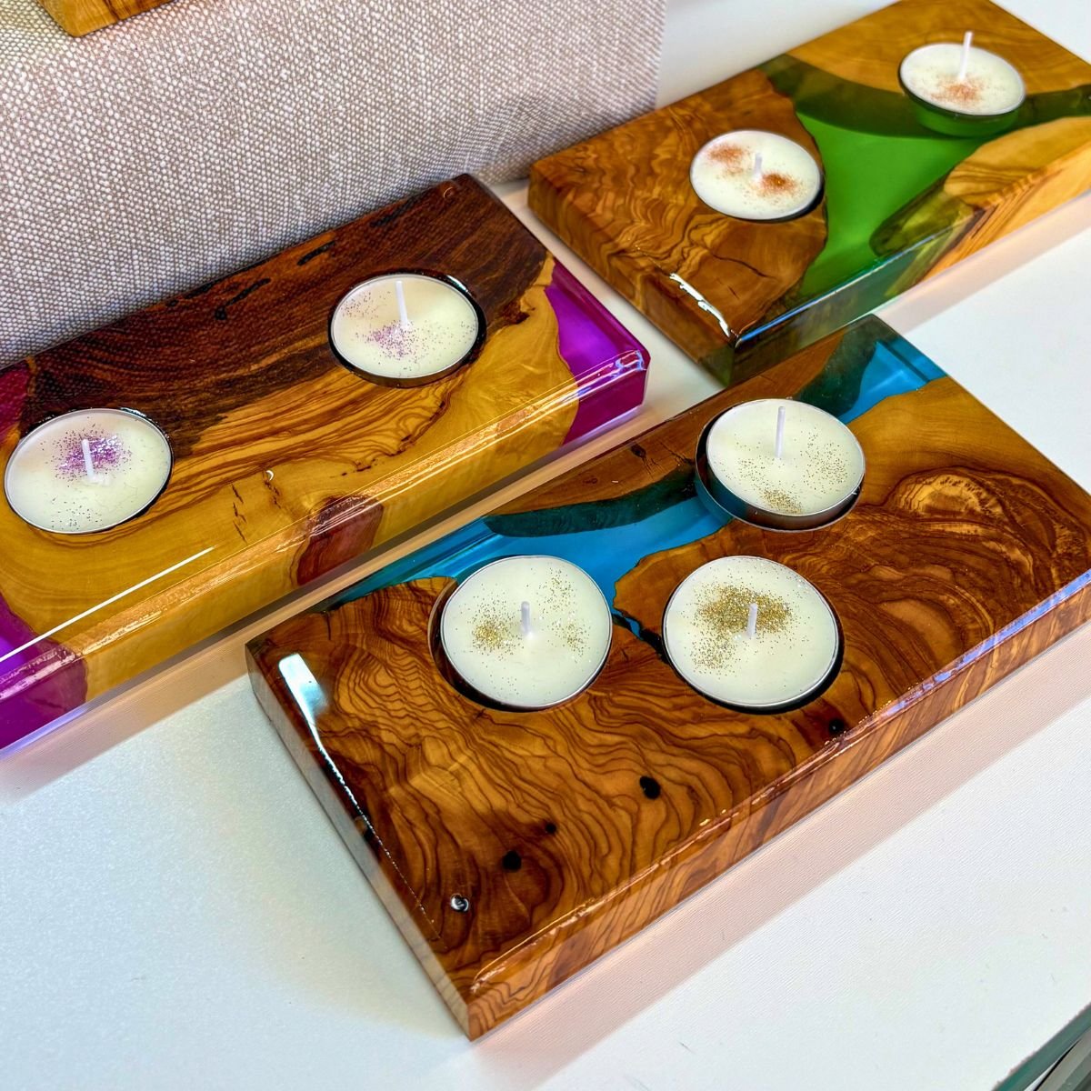 Posavelas con madera de olivo y resina