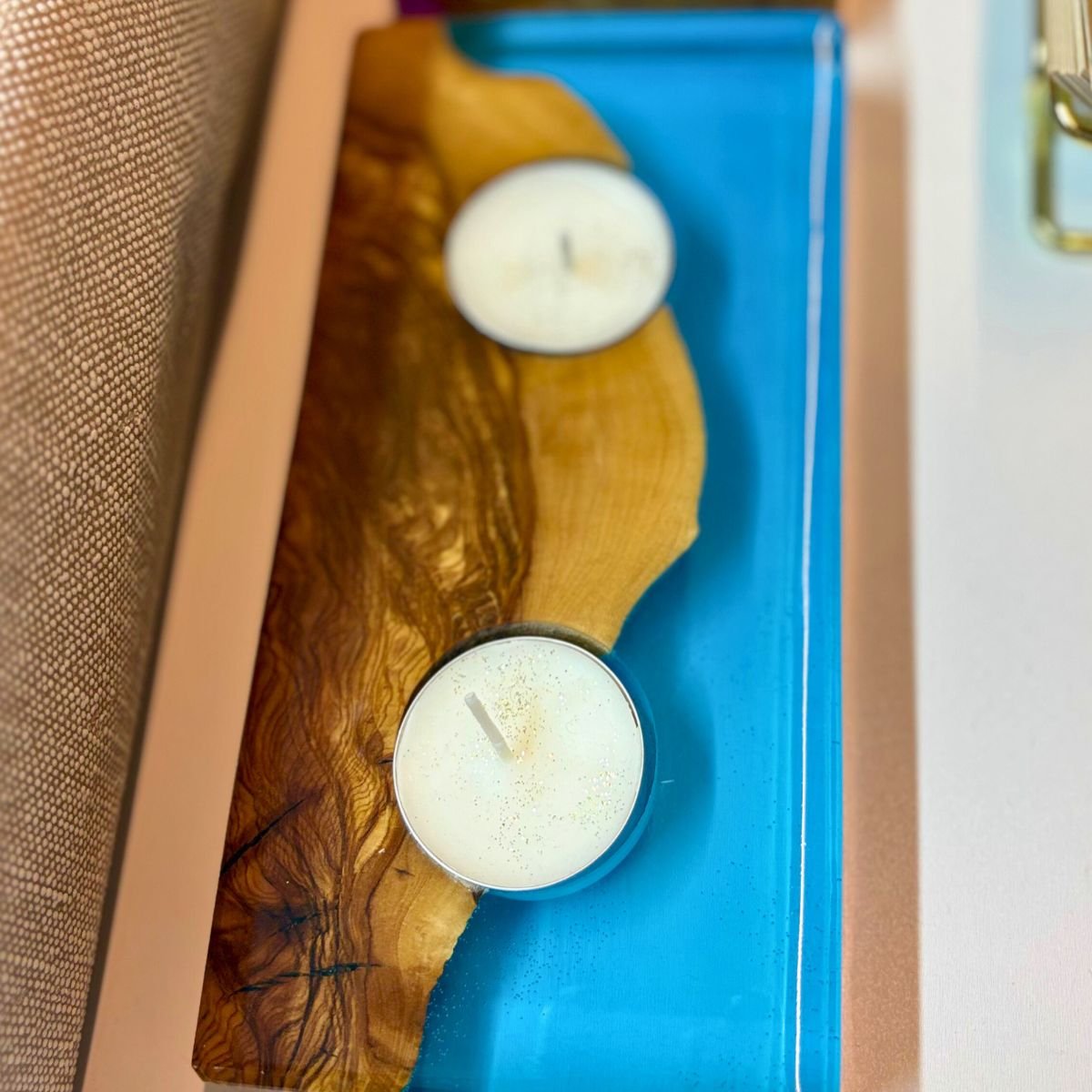 Posavelas con madera de olivo y resina