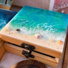 Joyero ocean art en resina con arena y conchas marinas hecho a mano